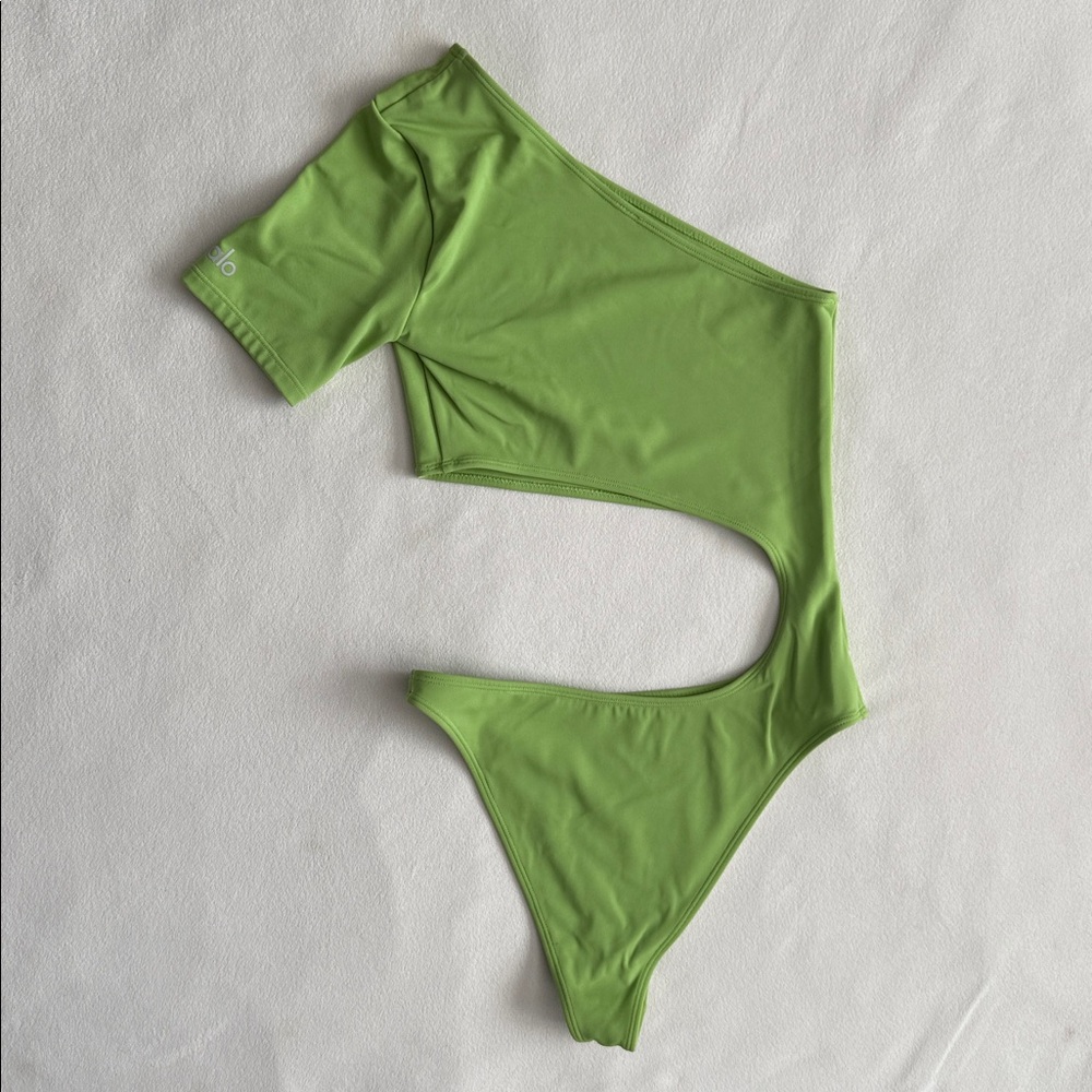 ALO YOGA Body Wave One Piece Shorts Short Sleeves Top - Green Apple